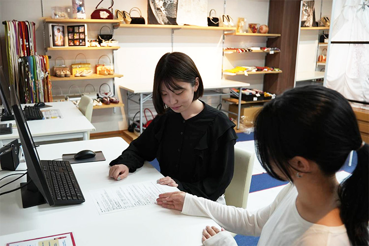 信頼と実績。老舗呉服店が営むお店